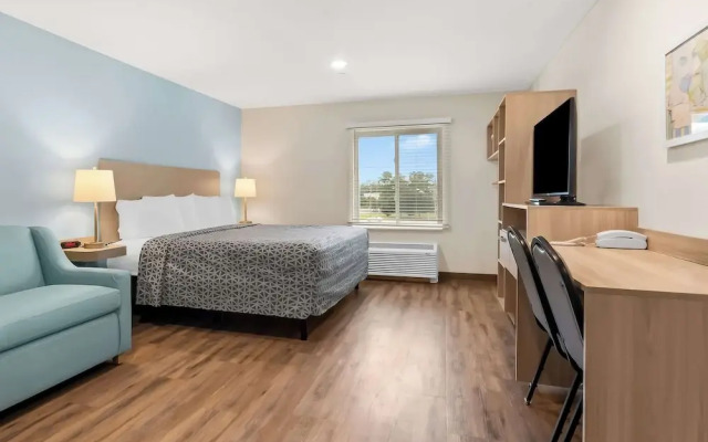 Woodspring Suites Pensacola West