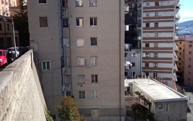 ESSENTIAL HOUSE in Centro Città con Parcheggio Privato e WIFI