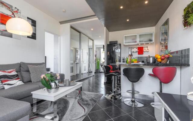 Le Mantega - F2 Moderne,Centre Ville, 2 Grandes Terrasses,Climatisation, Ascenseur