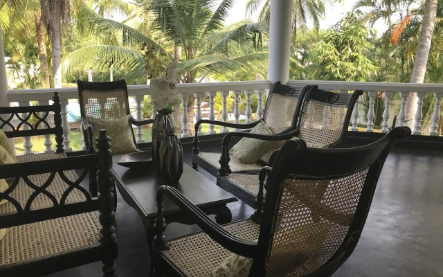TROPICAL HOUSE Jungleside Villa