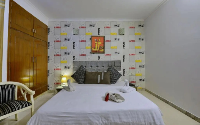 OYO 695 Hotel Silver Leaf
