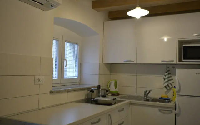 Apartments and Rooms Oliva