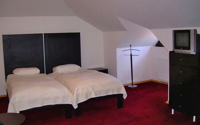 Hotel Pirosmani