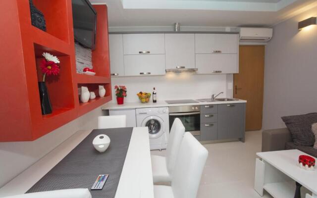 Lara Apartments