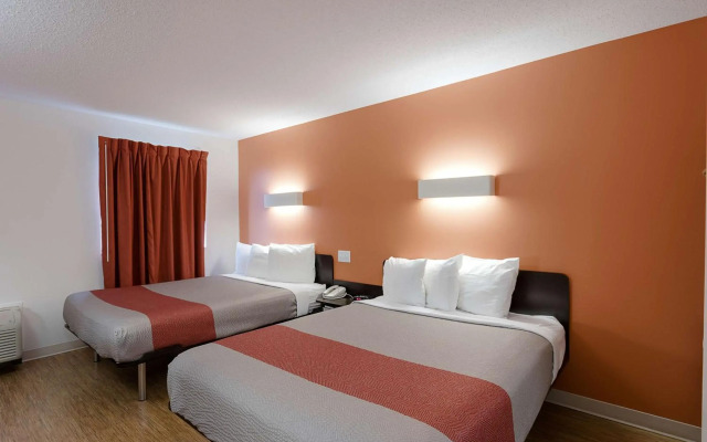Motel 6 Brandon, MB