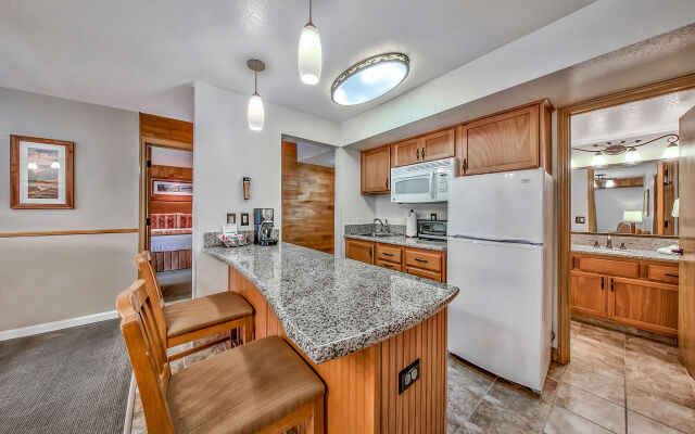 Tahoe Beach & Ski Club