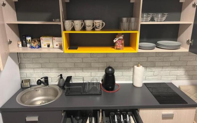 1-Beadroom Apartment with free parking