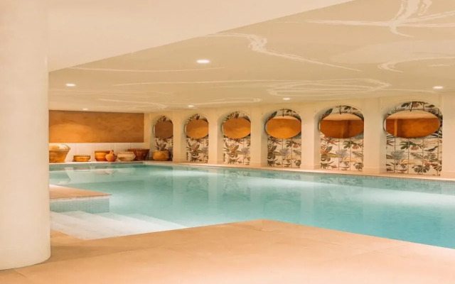 Bloom House Hotel & SPA