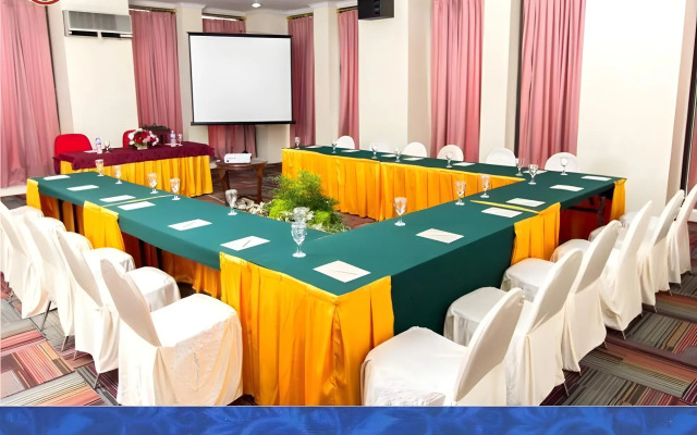 Abadi Hotel Convention Center
