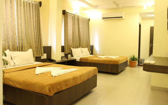 Hotel Sai Gurusthan