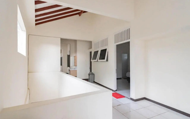 RedDoorz Plus @ Pakuan Residence Tajur