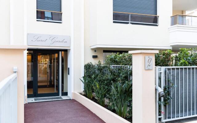 MODERN GARDEN-LEVEL APARTMENT 2 mn from the beaches !