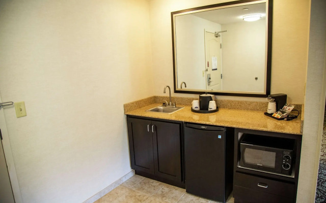 Hampton Inn & Suites Sharon, PA