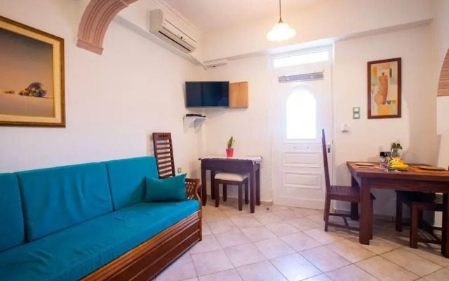 Captivating Bougainvillea Apartment in Panormos