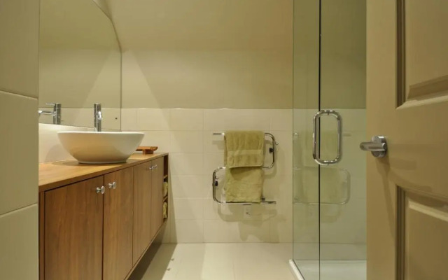 Luxury on Lansdown