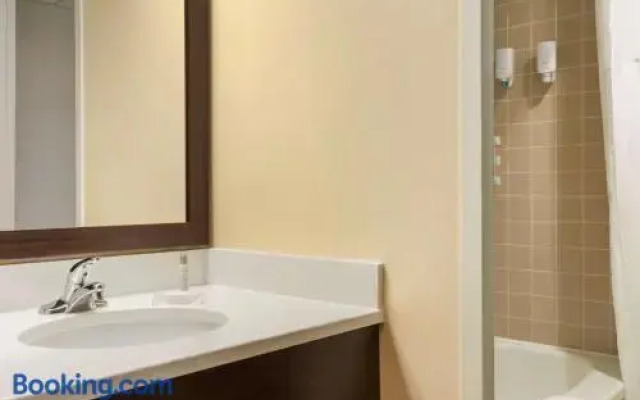 Travelodge By Wyndham Sydney