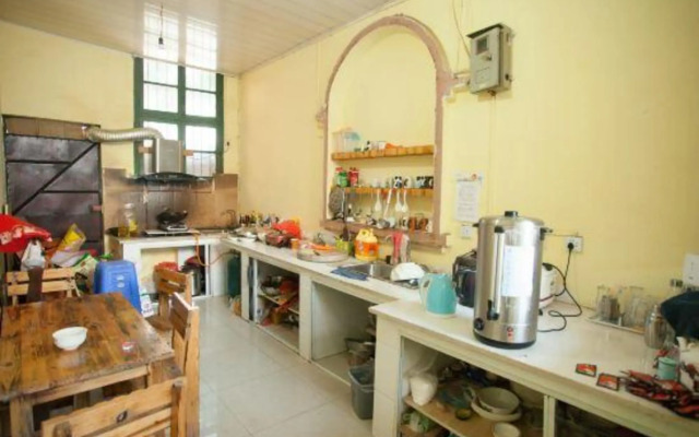 Nilv Flower Time International Youth Hostel