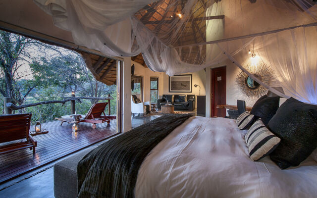 Pondoro Game Lodge  - Open to Kruger Park