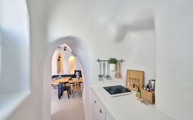 Cave Suite Oia