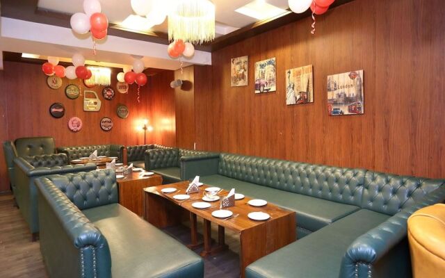 OYO 15134 Hotel Downtown