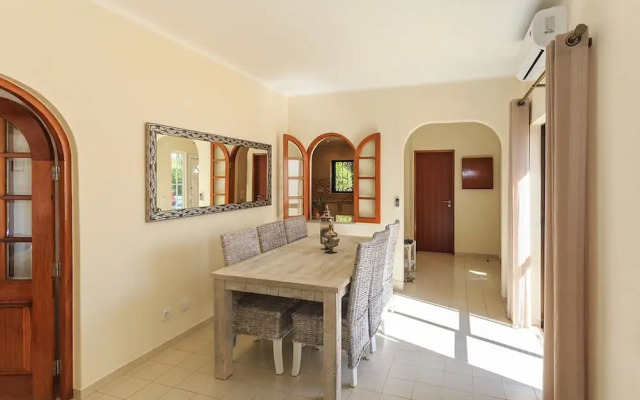 Floresta Fabulous Villa Close to Beach and Golf