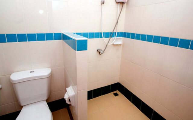 Drop In Club Resort & Spa