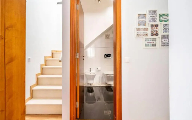 José & Ester House