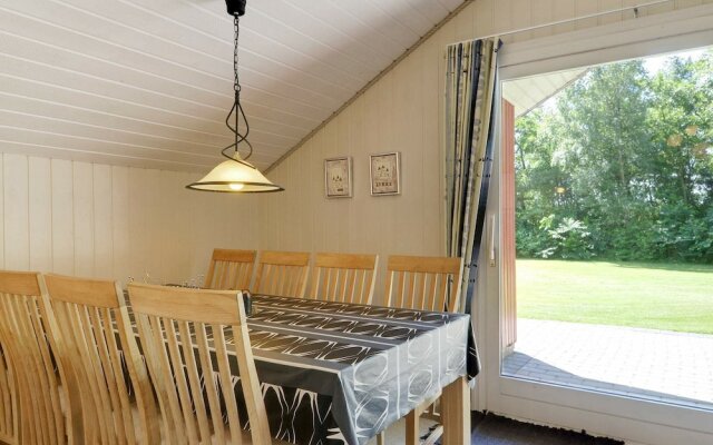 6 Person Holiday Home in Hemmet