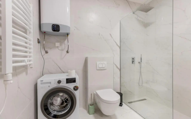 Athos Square Apartments