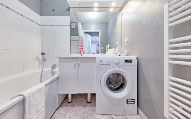 Parkside Apartment I