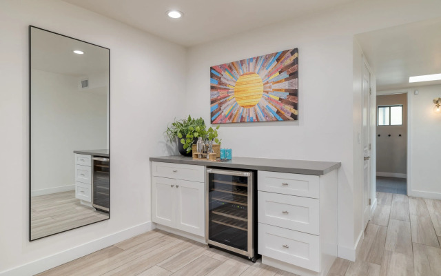 White Agate by Avantstay Pool + Playground