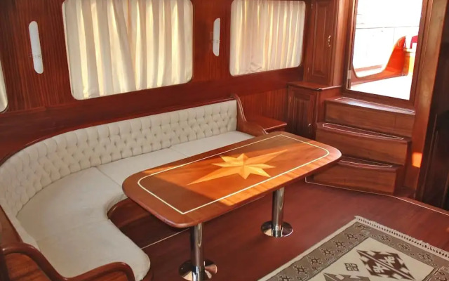 Ibiza Cruise Experience