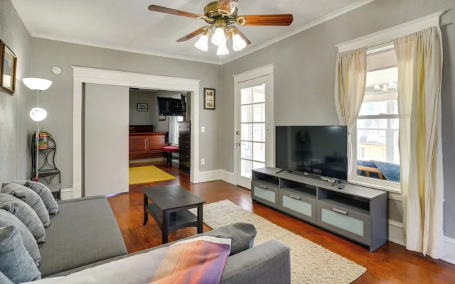 Snowmobile Trail On-site: Lakefront Mound Apt!