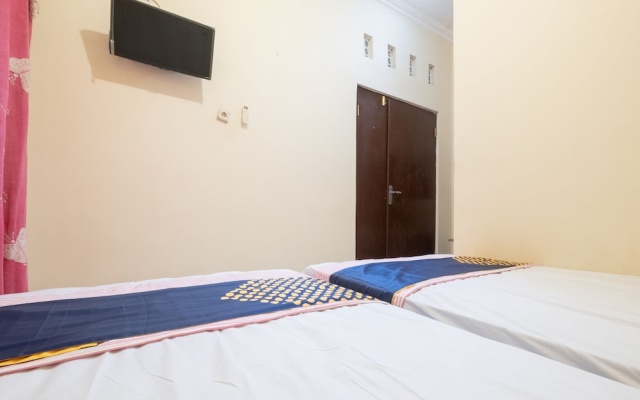 SPOT ON 2419 Rumah Nugraha Hotel Syariah – Guest Rooms – Yogyakarta