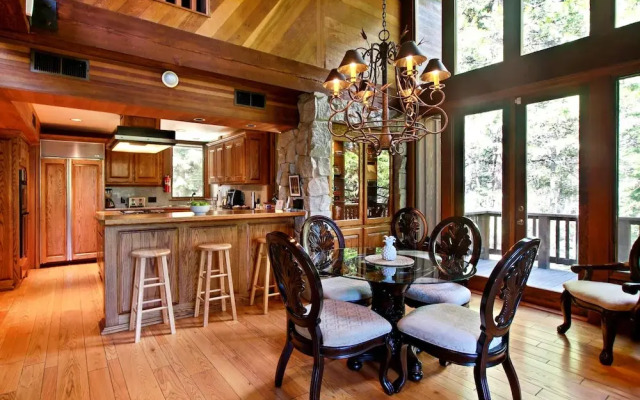 Yosemite Scenic Wonders - Fish Camp Area