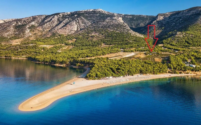 Holiday home Tomy- near Zlatni rat