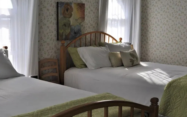 The Doctor's Inn