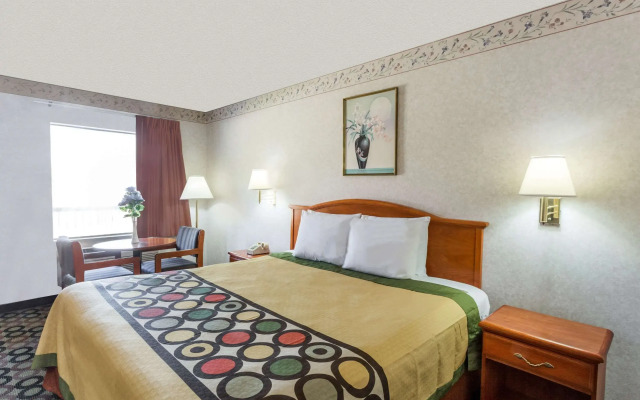 Super 8 by Wyndham Ashburn