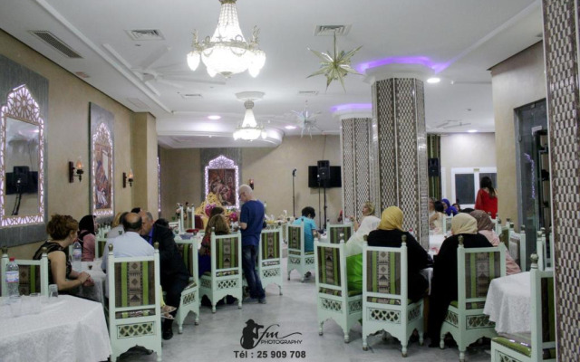Hotel Saheb Ettabaa