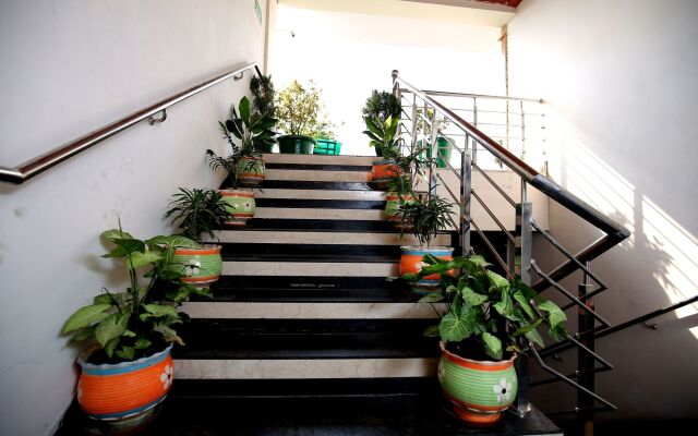 Hotel Raj Villa