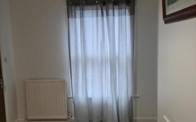 Fields Home a Stunning 3 Bedroom-Sleeps 5