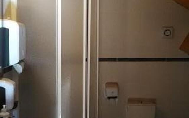 Russo's Hostel