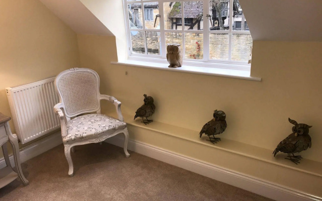 The Lodge at Broadway