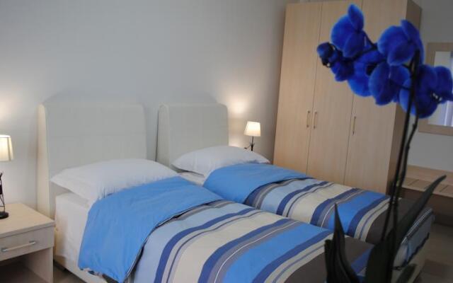 Twin Towers Rooms