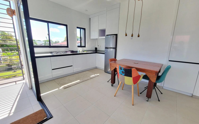 Modern - Wan Pipel with Terrace