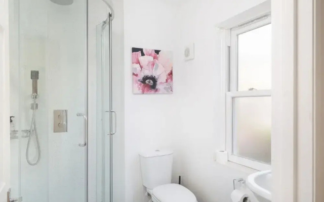 Bath Breaks Apartments