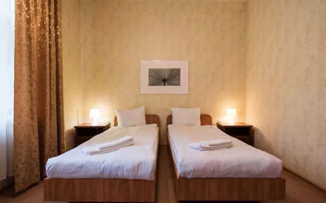 Retro Hotel Street Flash