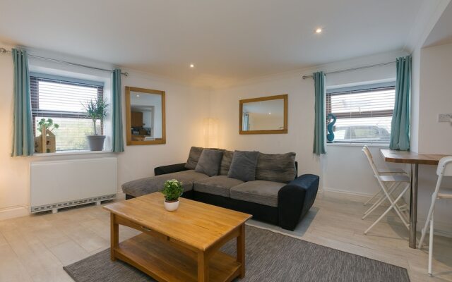 Ark Flats Apartment