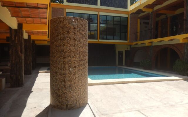 Bungalows y Hotel Lizmar