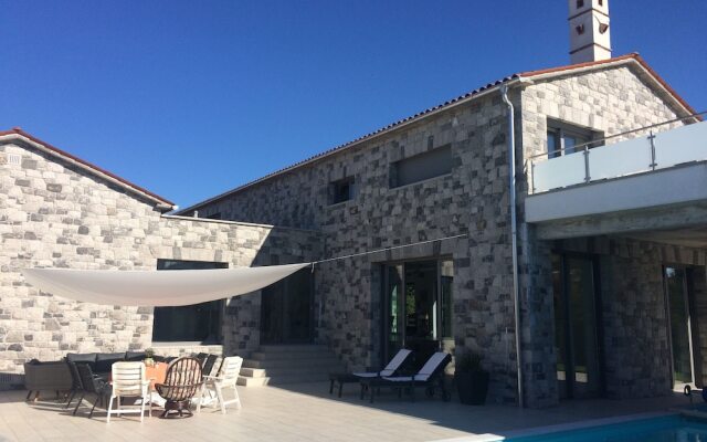 Villa Lavanda in Kriz Sezana With Private Swimpool